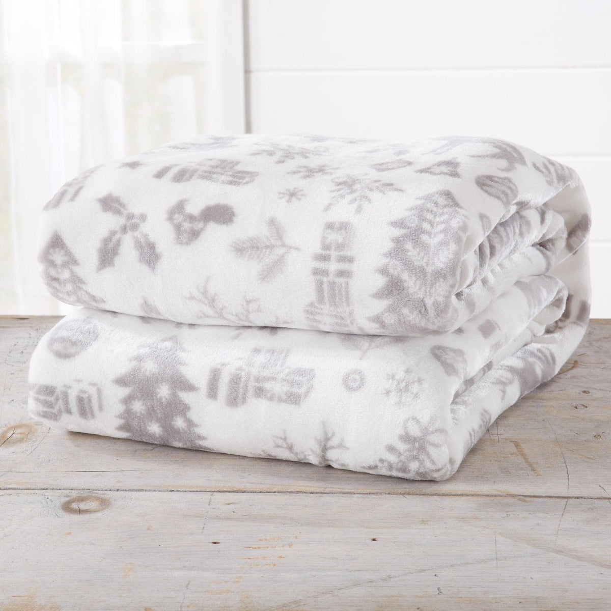 Holiday Velvet Plush Throw Blanket