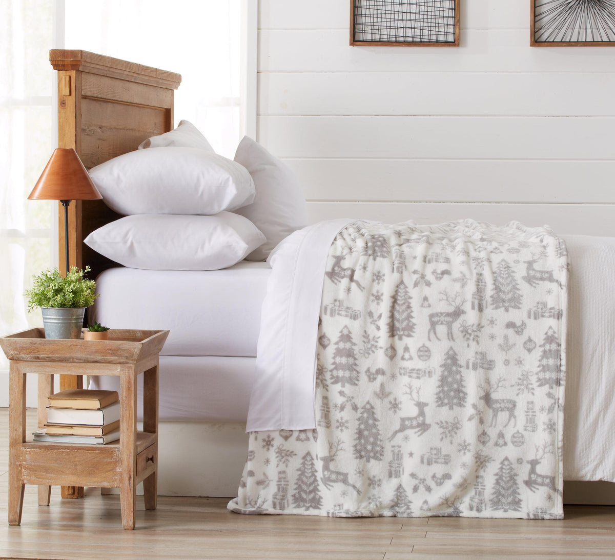 Holiday Velvet Plush Throw Blanket