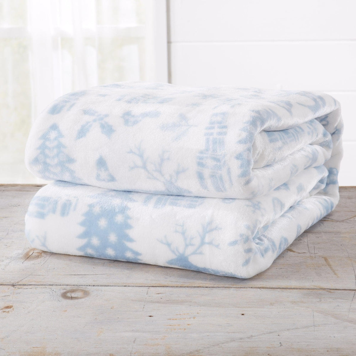 Holiday Velvet Plush Throw Blanket